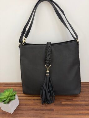 Stella & Dot Hayes Tassel Black Leather Convertible Shoulder Hobo to Crossbody